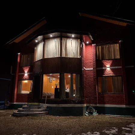 The Pinus Resort Pahalgam Bagian luar foto