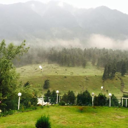 The Pinus Resort Pahalgam Bagian luar foto